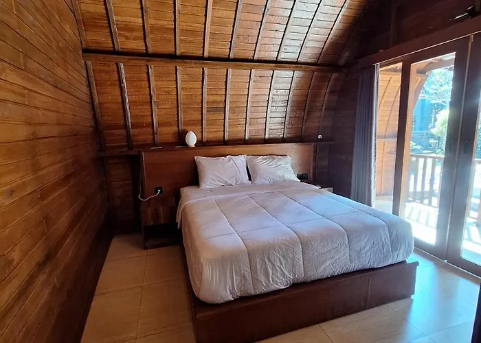 Kubu Telaga * Uluwatu